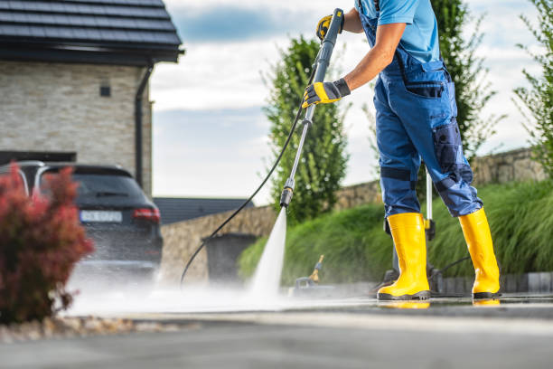 Best Sidewalk Pressure Washing  in Smithville, TN